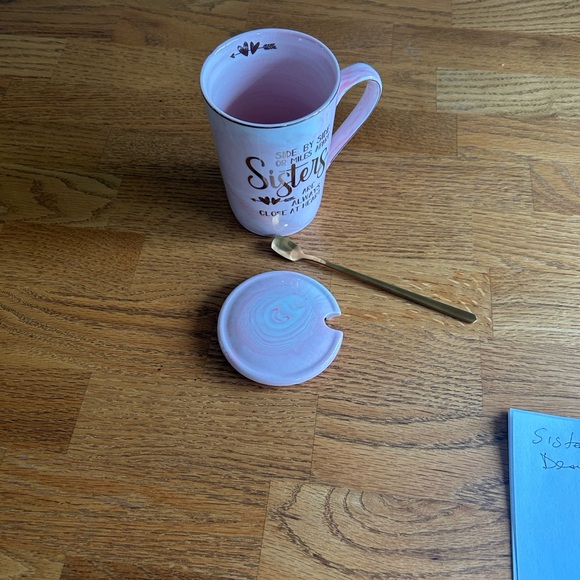 Sisters Ceramic Mug with Lid and Spoon - Picture 2 of 5